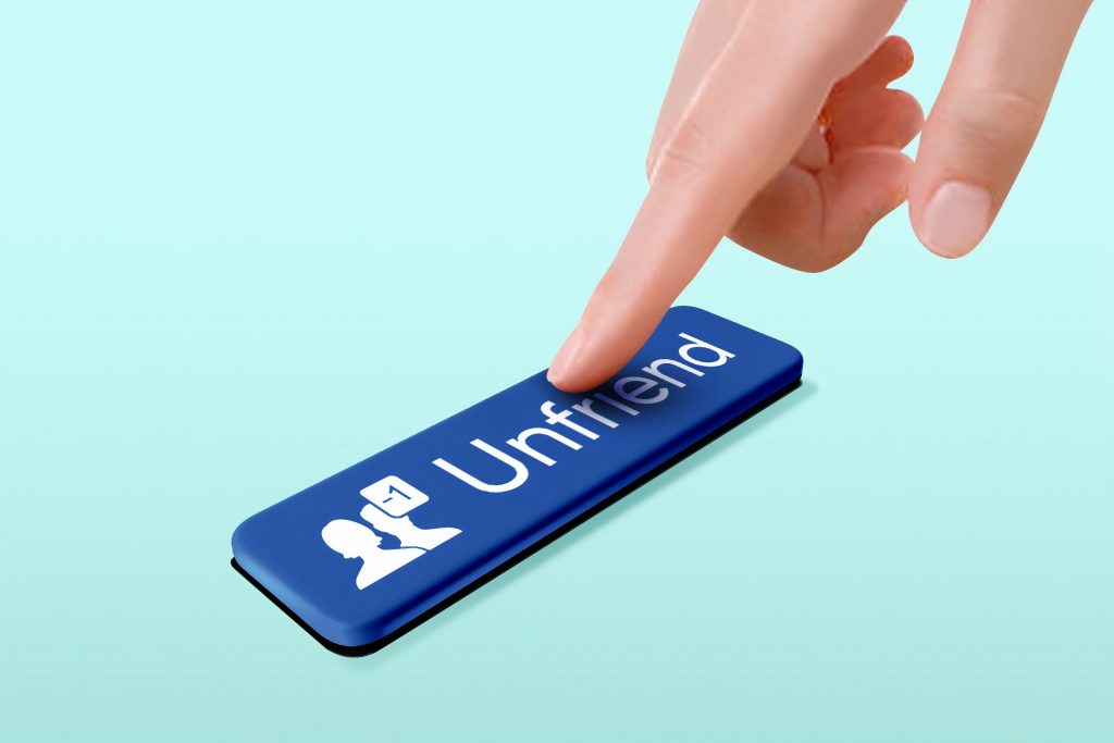 Facebook unfriend button tech regulation